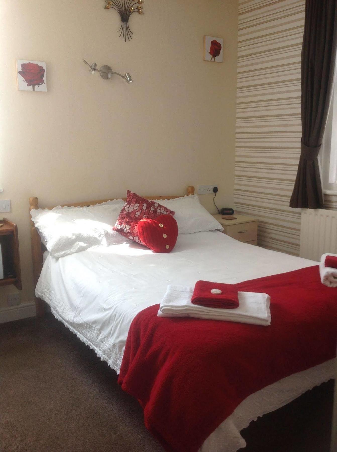 Cleasewood Hotel 4*