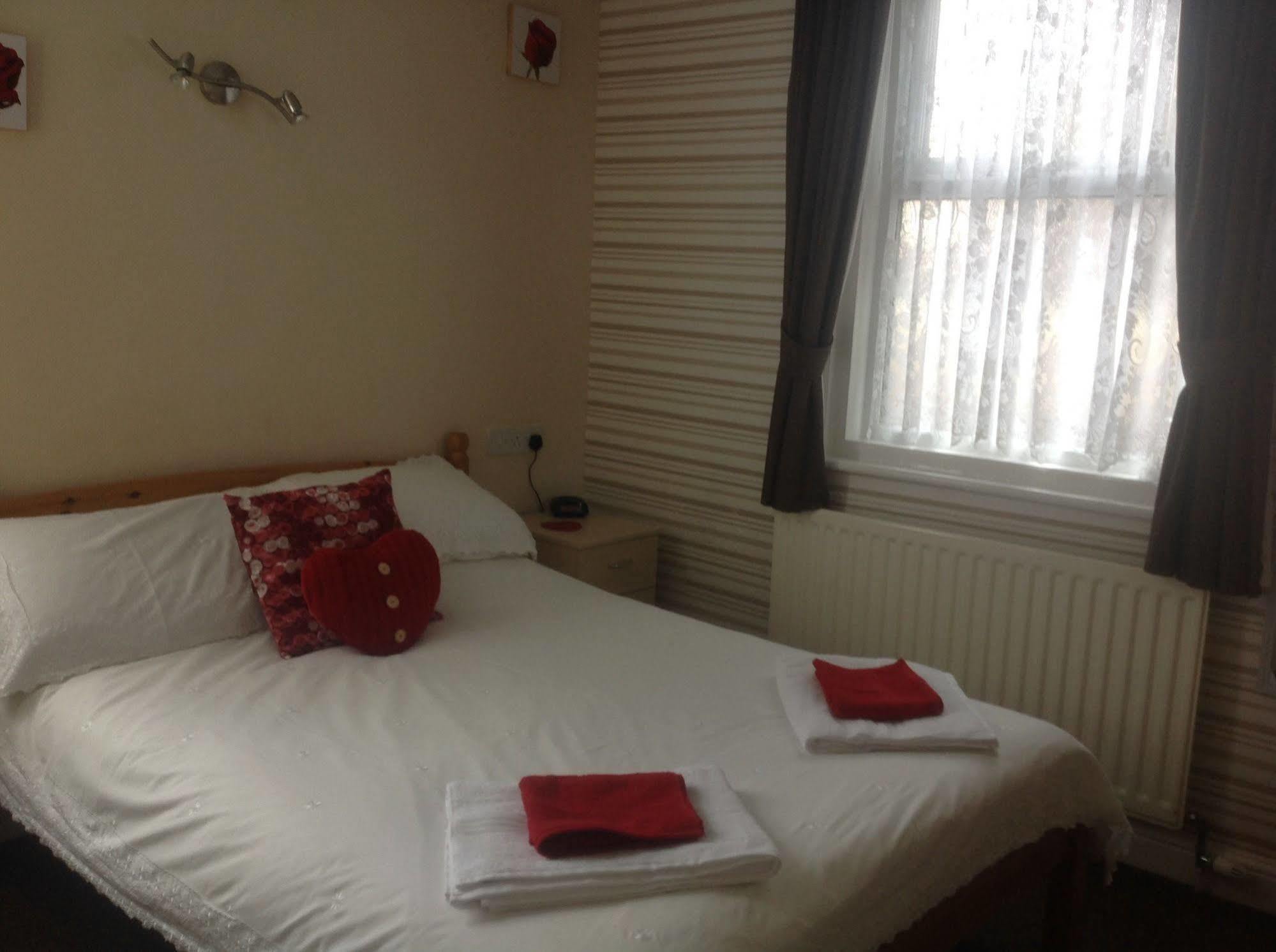 Cleasewood Hotel